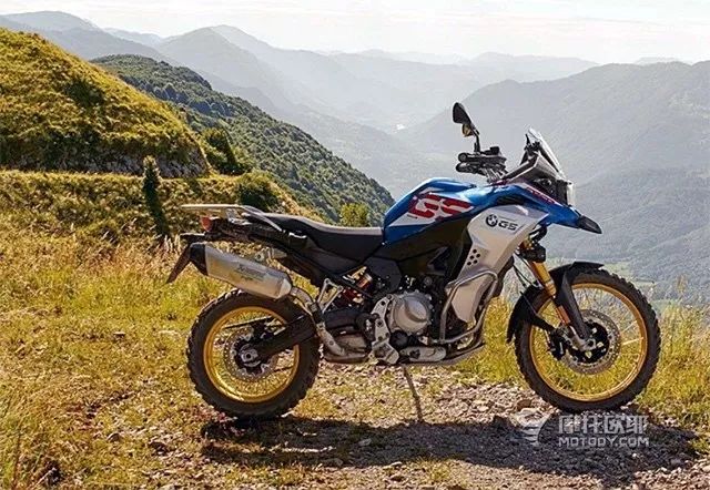 「答疑」一文读懂拉力车、ADV、多功能休旅车之间的区别