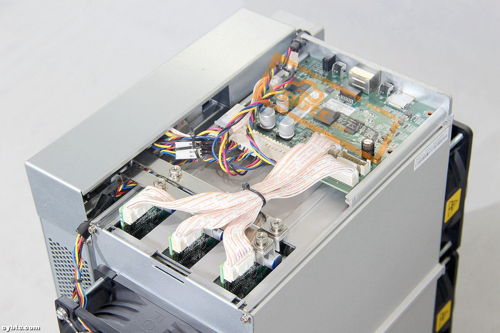 彩云评测 | 比特大陆旗舰比特币矿机蚂蚁S17+ 76T