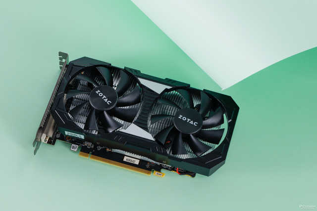 还叫GTX 1650它智商检测卡你就太凹了！换用新显存性能猛增