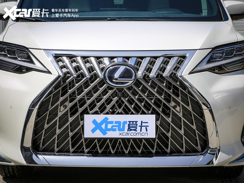 加价钱够再买辆埃尔法 体验雷克萨斯LM