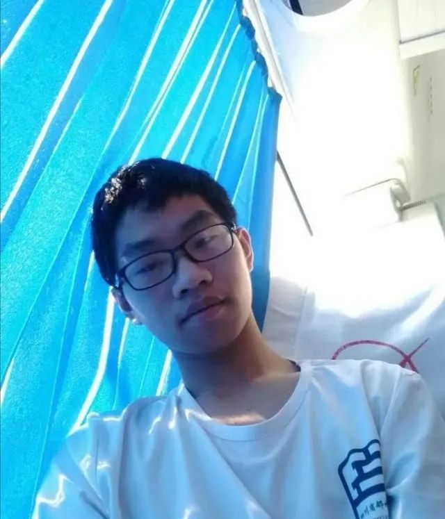 入学仅34天,19岁大学生生日前夜在校园内失踪!视频画面令家人崩溃