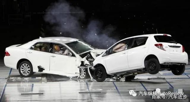 智能网联汽车周报(11月第二周) </p><p>　　《智能网联汽车技术路线图2.0》发布，滴滴与北汽合作的L4级车北京首发亮相