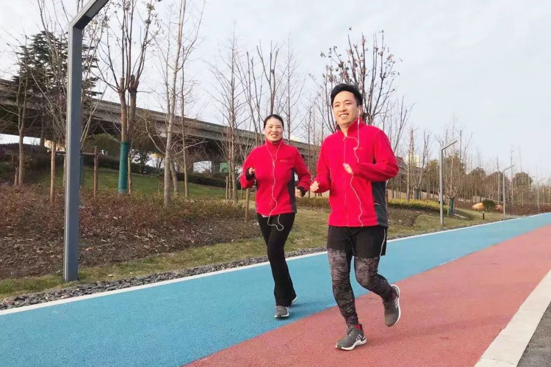隐藏在城市里的微森林，华隆公园等你来打卡