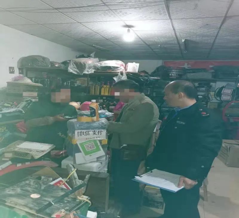 开这种电动汽车不要驾照？柳州70多岁老汉喜付定金！结果麻烦了