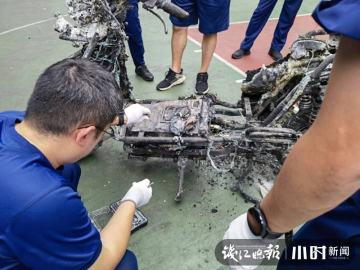 电瓶车起火｜火调正在进行：出事电瓶车买了2年多，起火与锂电池有关，可确定有物质外漏
