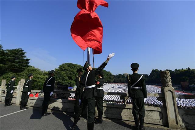 请党放心，强国有我！武汉大学开学典礼冲上热搜