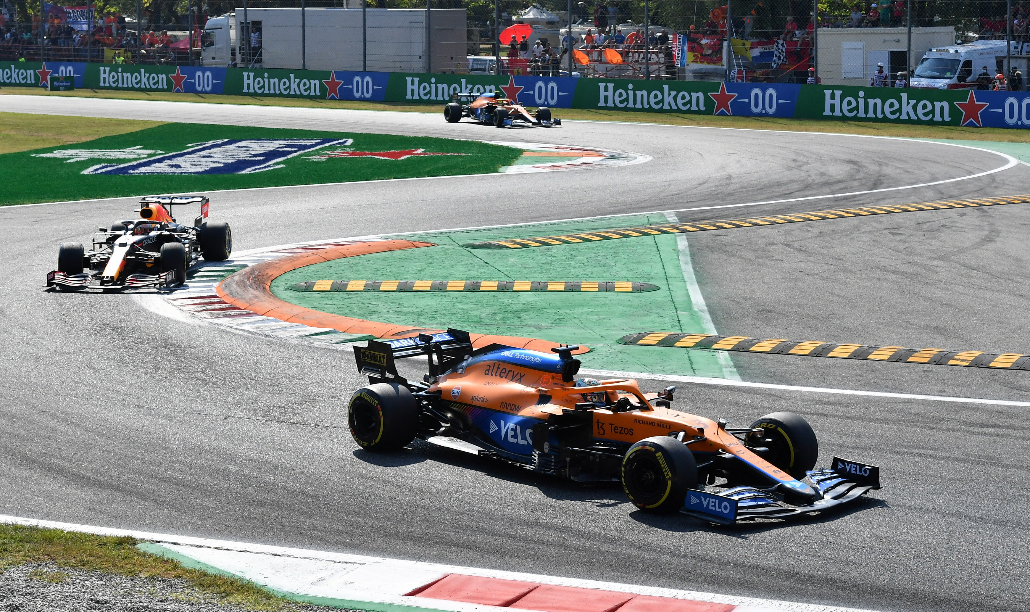 赛车——F1意大利大奖赛：里卡多夺冠