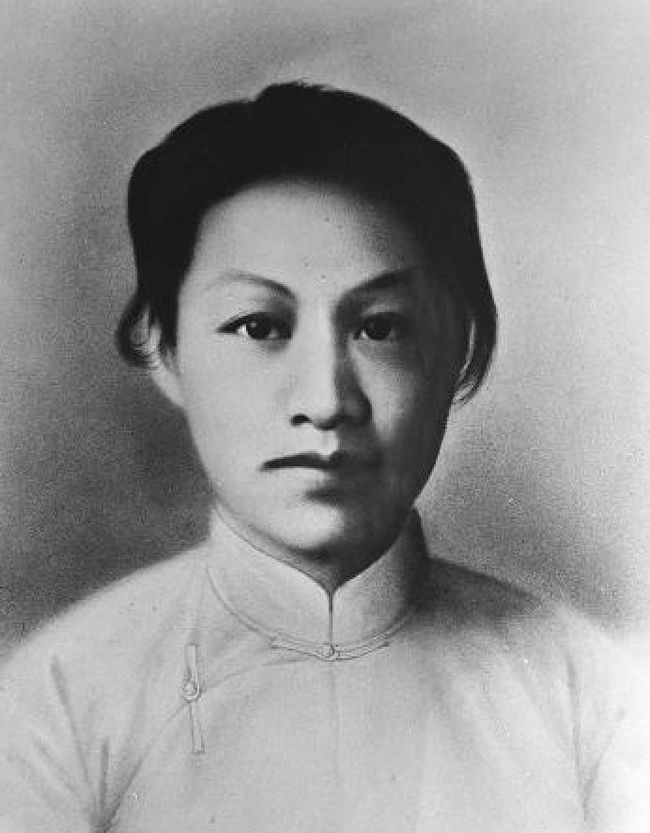 今天鲜花献给英烈 烈士纪念日向人民英雄敬献花篮仪式直播入口