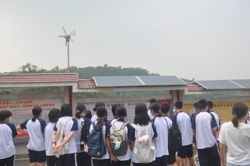 南沙區(qū)大崗中學(xué)的全國(guó)科普日活動(dòng)好玩(圖3) 南沙區(qū)大崗中學(xué)的全國(guó)科普日活動(dòng)好玩(圖3)