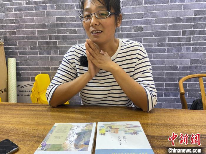 来自菜场的生活记录者陈慧：摆摊十余年出版2本书籍