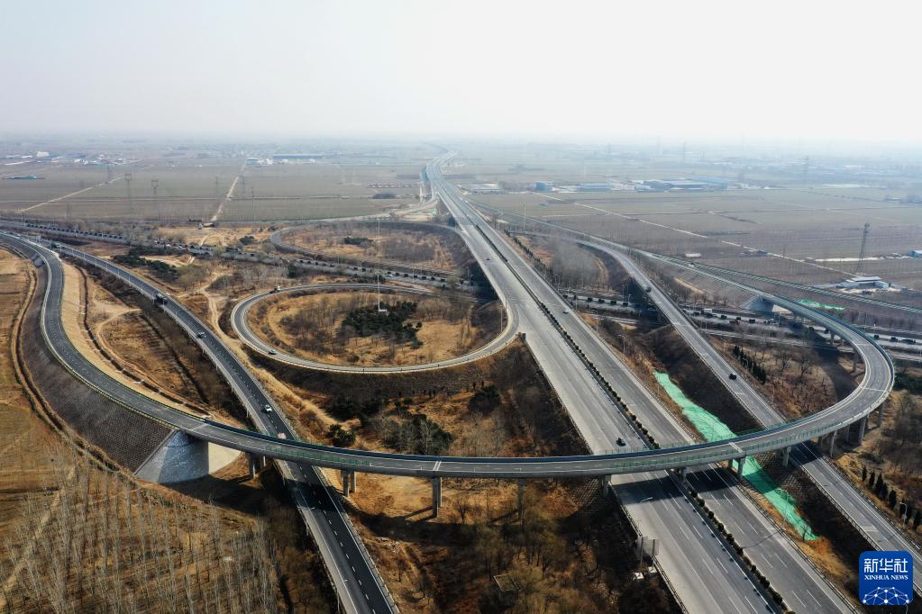 新思想引领新征程·时代答卷丨“瓣瓣同心”向阳开——习近平总书记谋划推动京津冀协同发展谱写新篇章