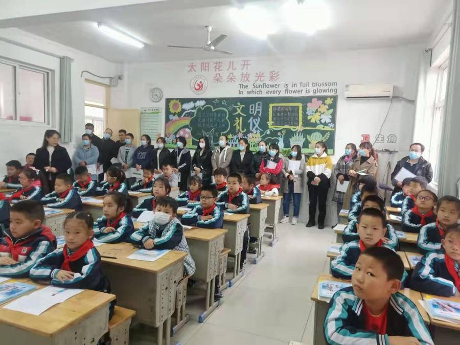 东昌府区光明小学举行家长开放日活动(图2)