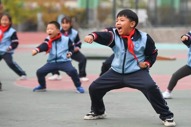 济南市市中区爱都小学传统武术 多彩校园(图1)