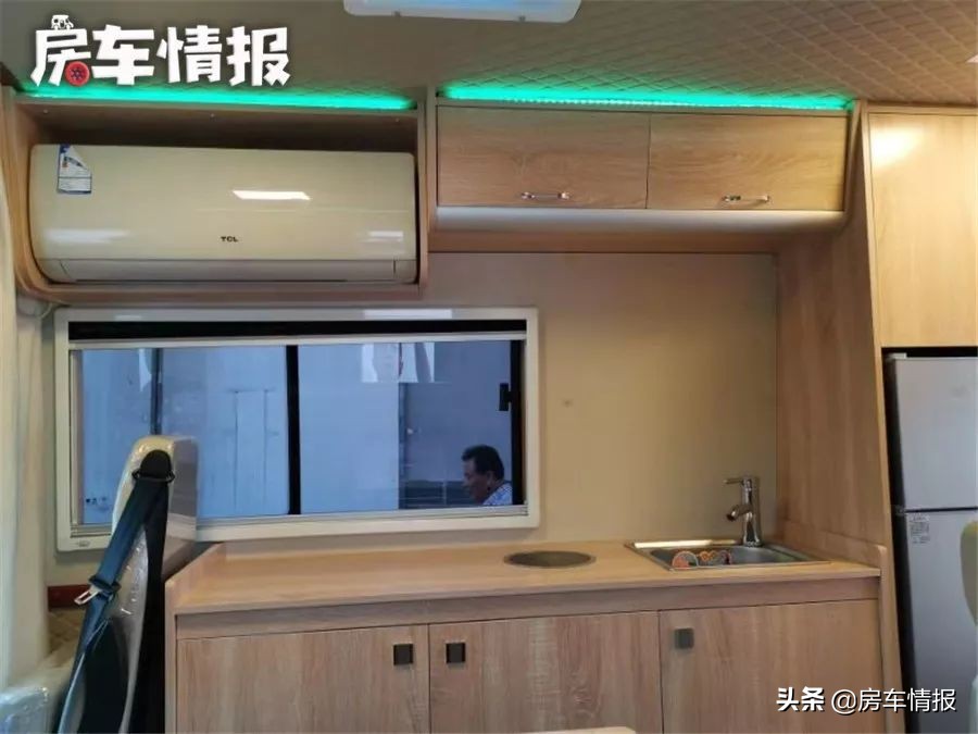 20万出头国六校车底盘房车安全可靠，超大空间3张床，C2本能开