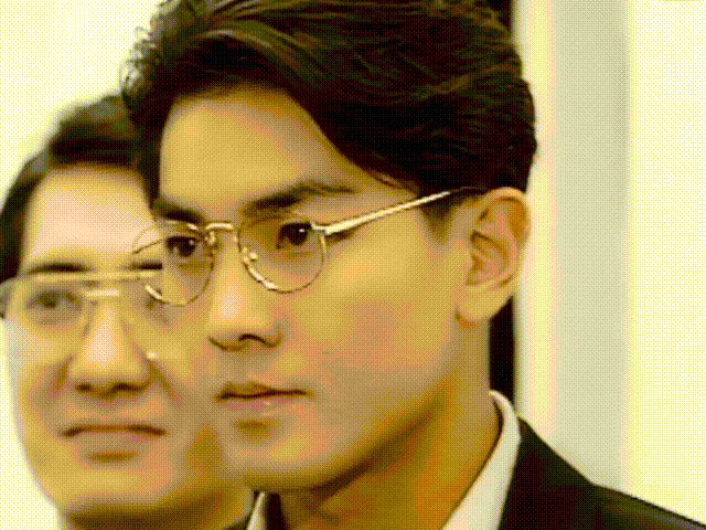 眼镜杀也挑人！这11位男星，有人戴上气质飙升，有人秒变七老八十