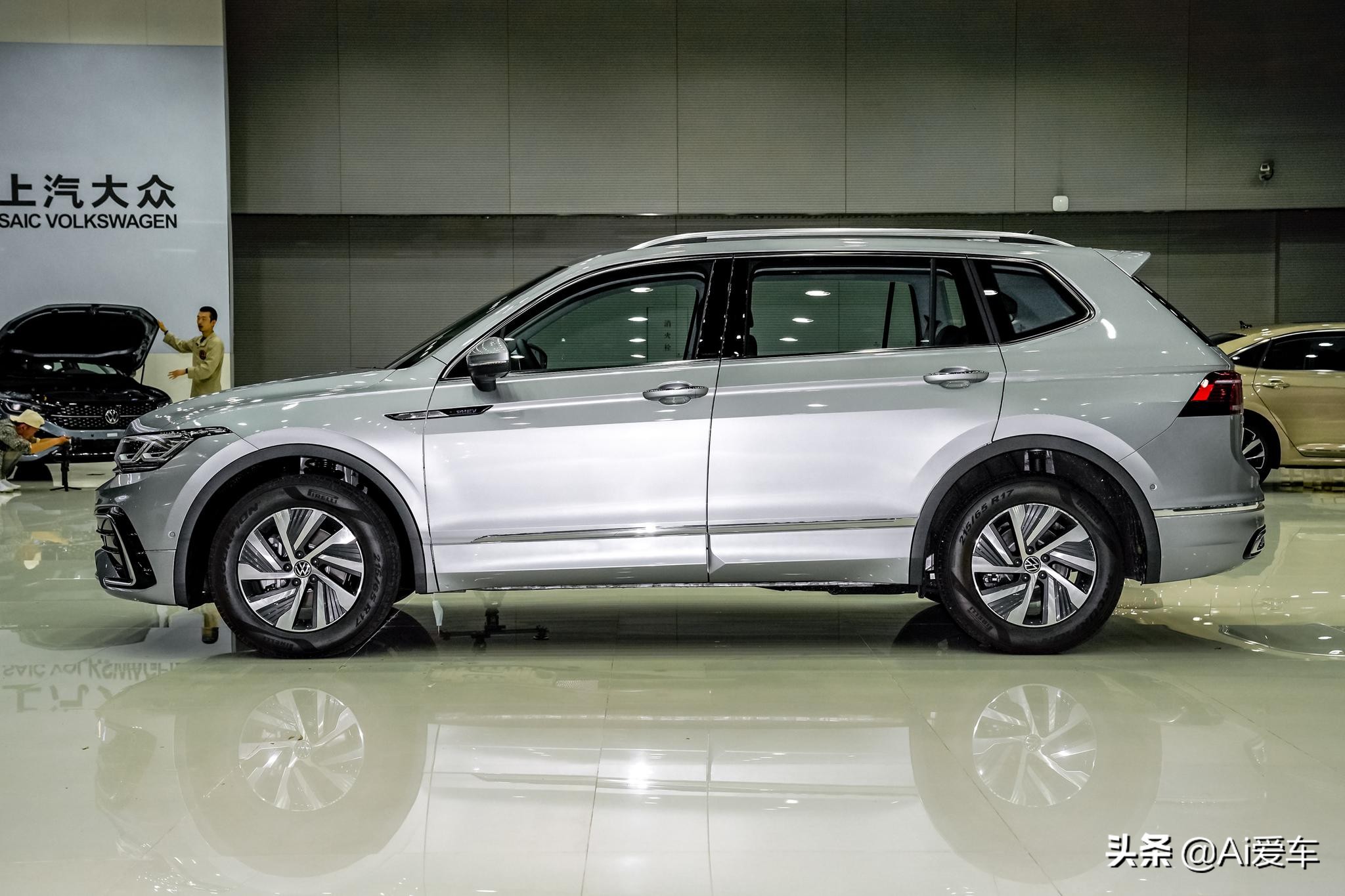 轴距近3米的德系家用SUV，油耗1.8L便宜好养，实拍大众途观L PHEV