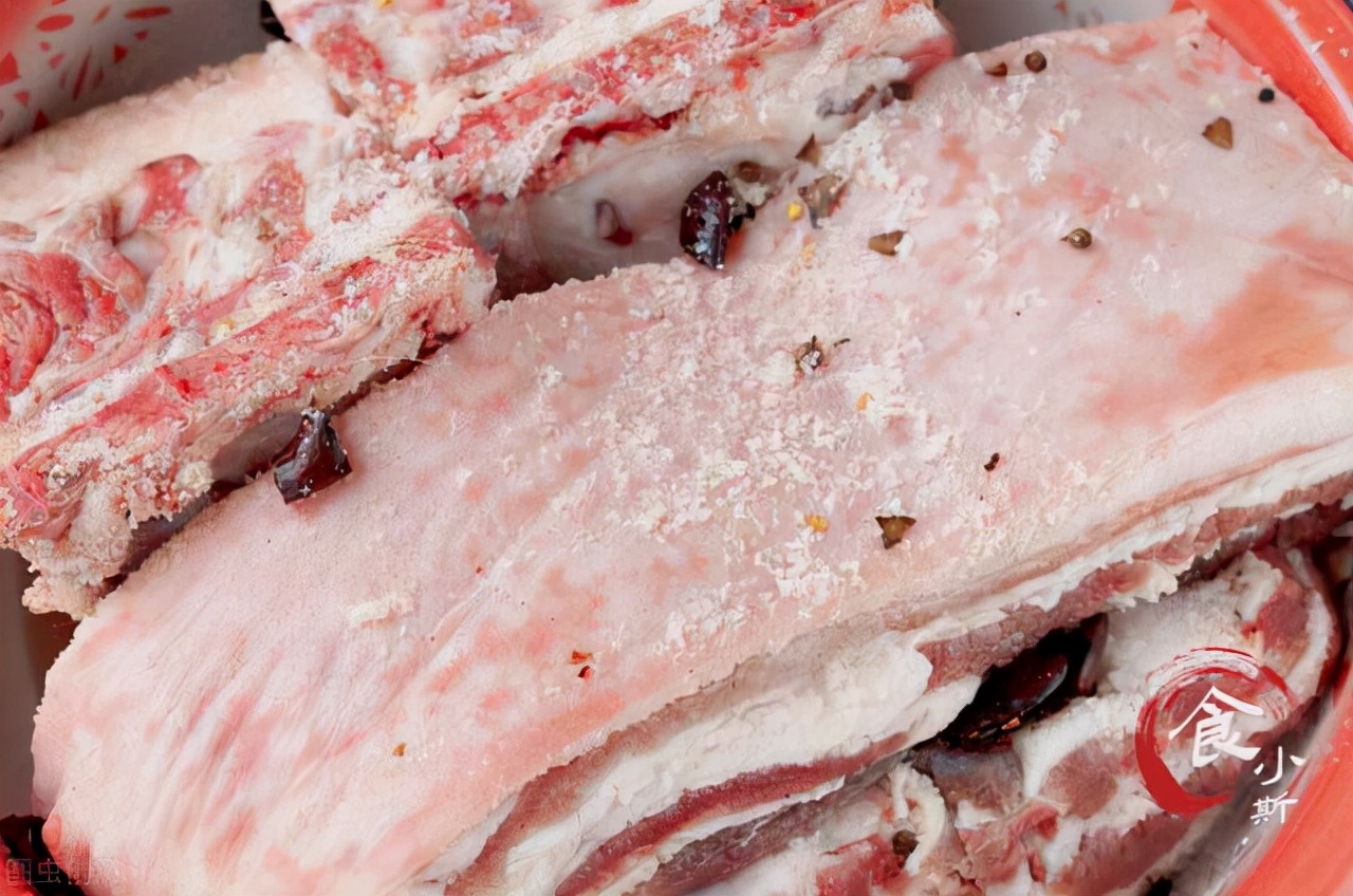 腌腊肉牢记4个小窍门，耐存不发臭，教您详细做法，味道好放得久