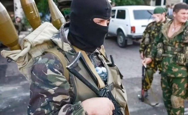 金雕特種部隊：在烏克蘭下跪道歉，最終投奔俄羅斯