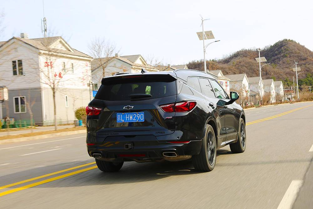 家用大七座也能很年轻，试驾雪佛兰开拓者RS