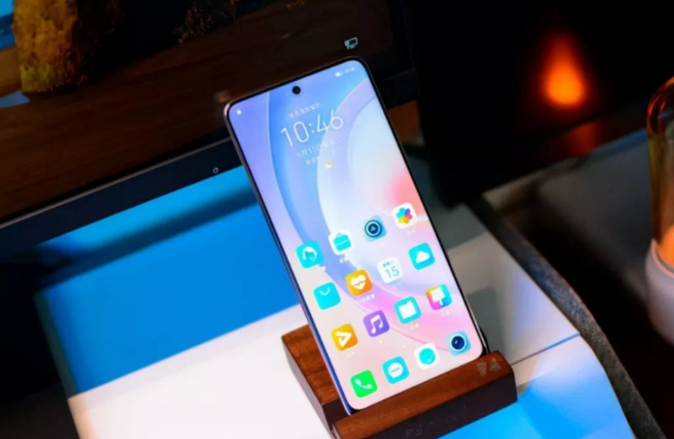 荣耀play6什么时候发布?(官宣12 256g定为2399) - 青鸟号