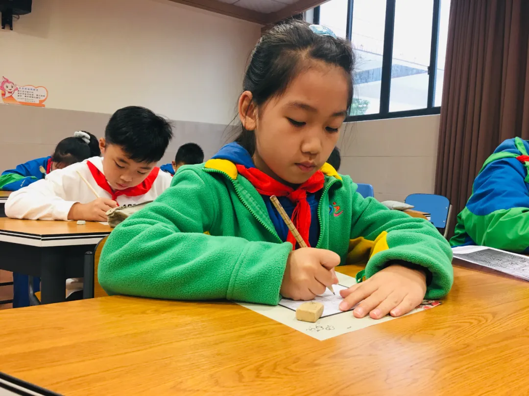 双流区九江小学“汇润”课程之学生书写经典比赛