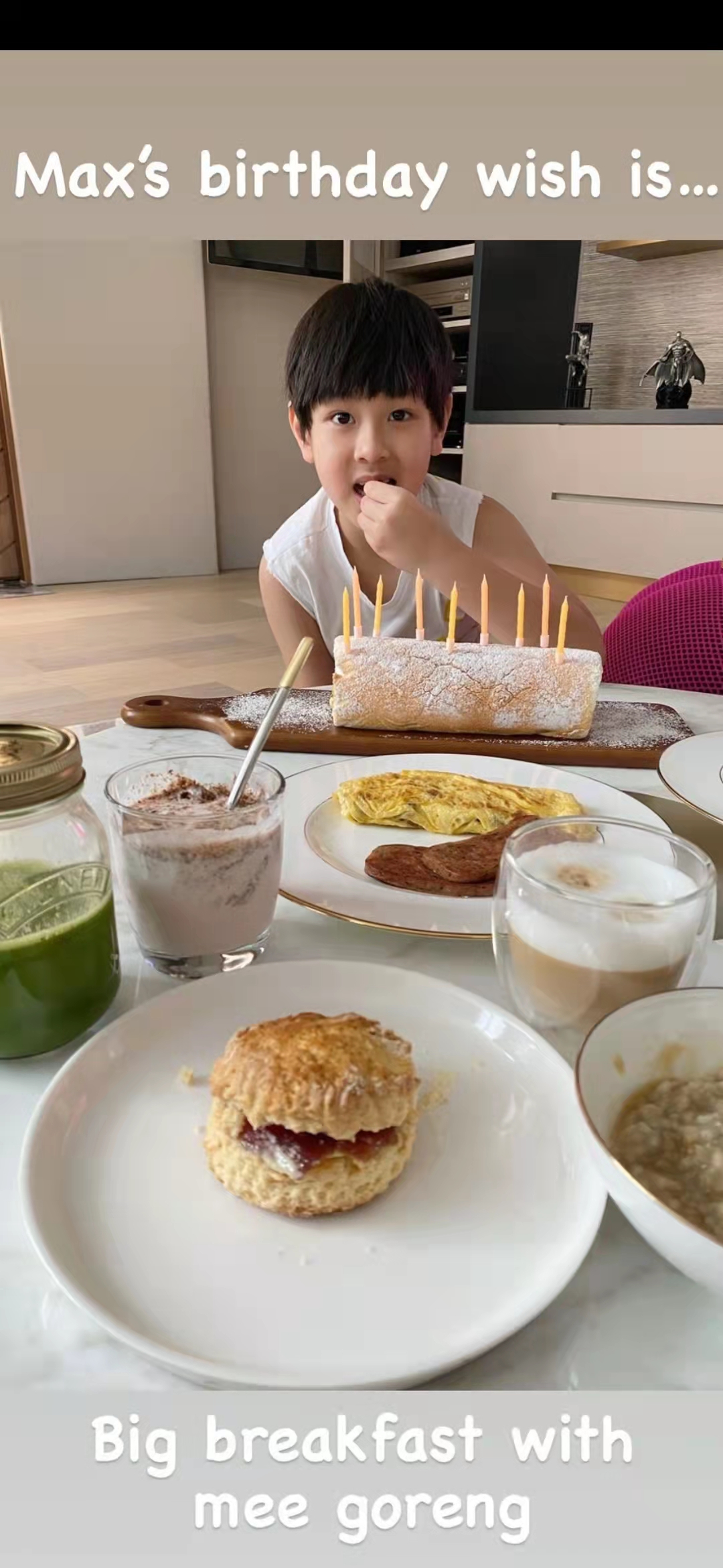 吴尊晒妻子儿子生日照，将林丽吟搂在怀里接吻，8岁Max帅气依旧