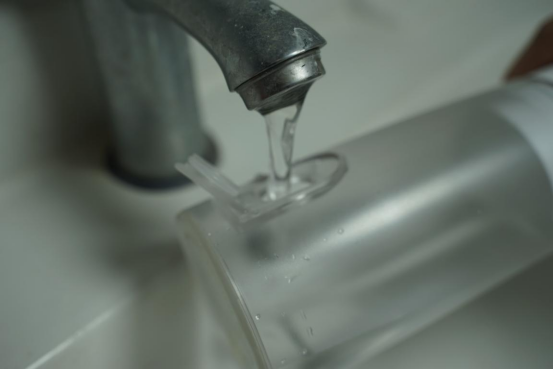 牙齿缝隙清洗不到？Flosmore冲牙器让你体会“牙”塞顿开的感觉