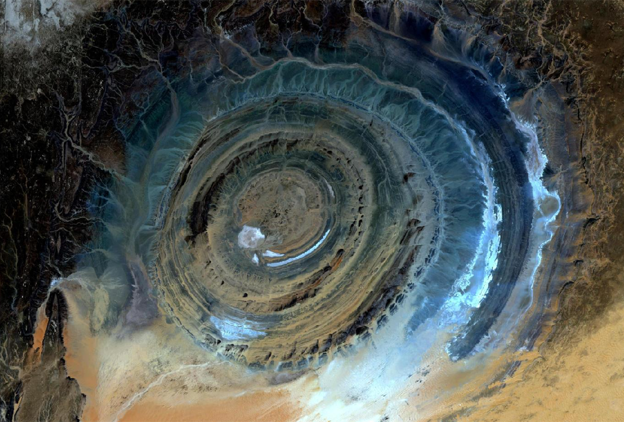 撒哈拉沙漠有多深？如果挖空沙子，下面还能剩下什么？