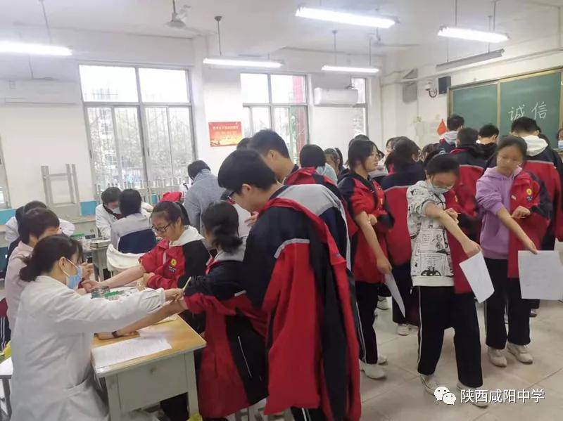 陕西咸阳中学组织全校学生进行常规体检(图8)