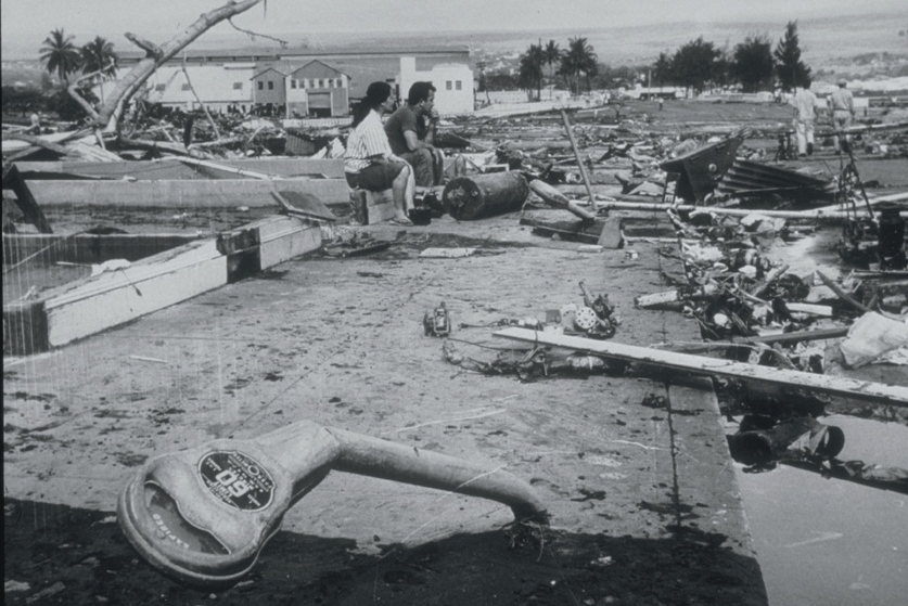 1960年，智利9.5级特大地震引发海啸横跨太平洋，8米巨浪直冲日本