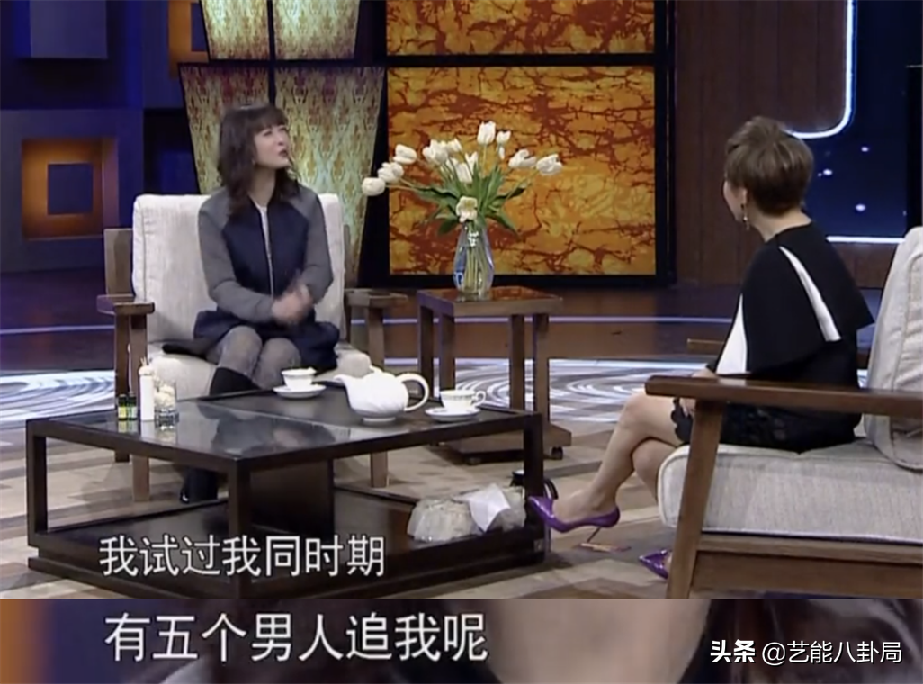 周海媚：巅峰期5个男人同时追，经历10年无效婚姻，55岁却仍单身