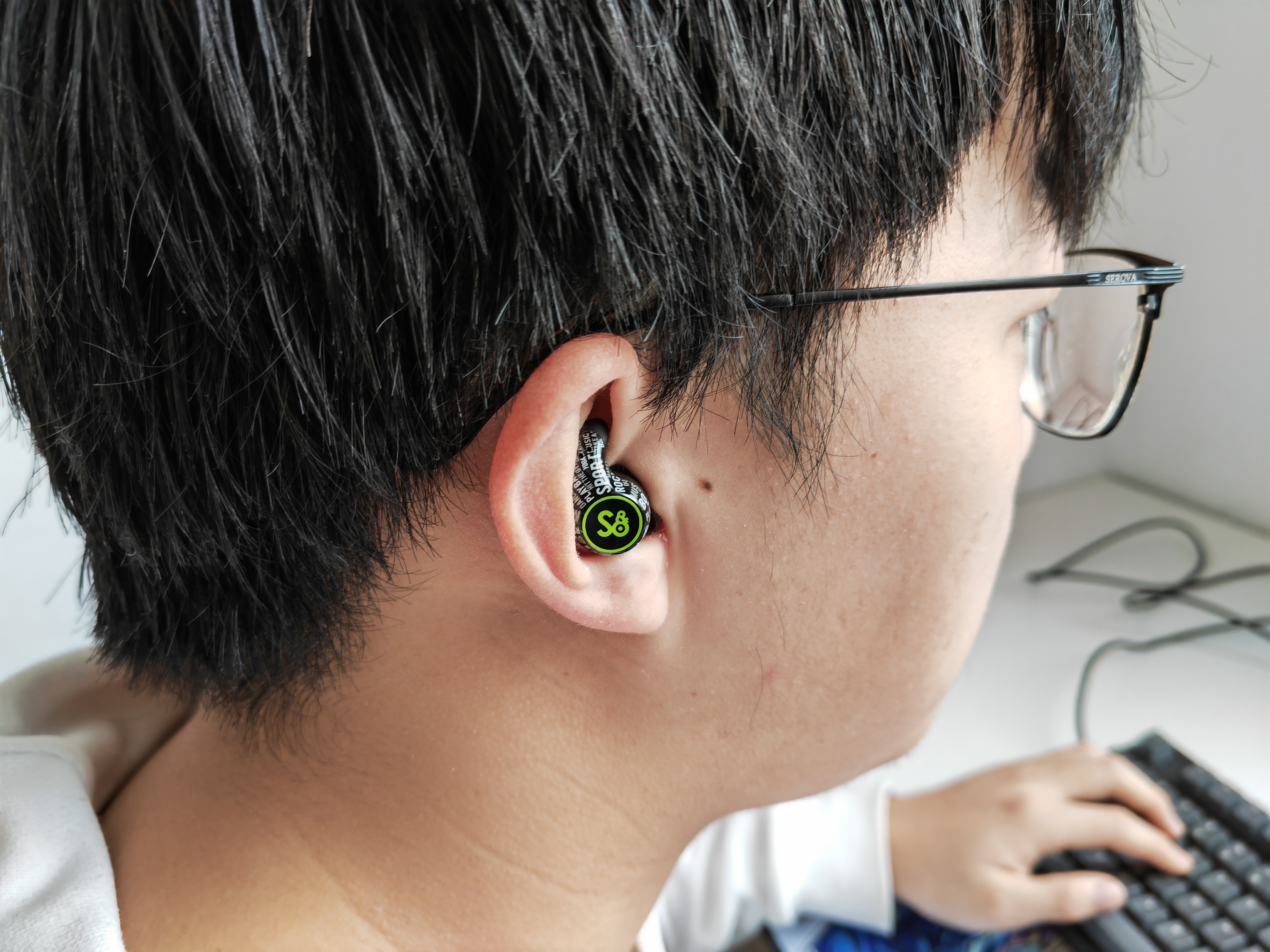 辨识度这么高，还有睡眠降噪功能，魔浪S蓝牙耳机不走寻常路