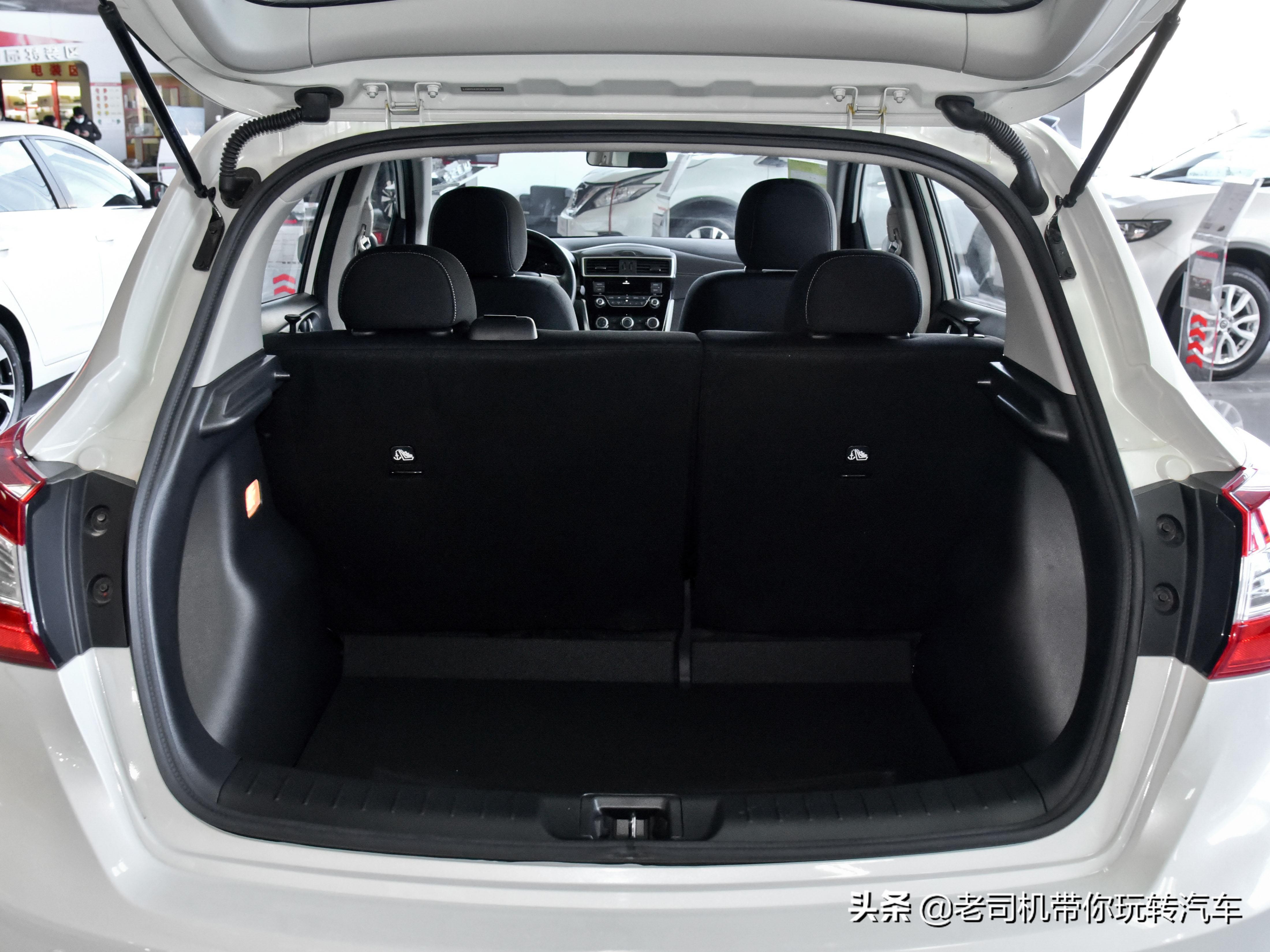 5.3L油耗低价日系车，品质高耐用空间大自动挡，带你看日产骐达