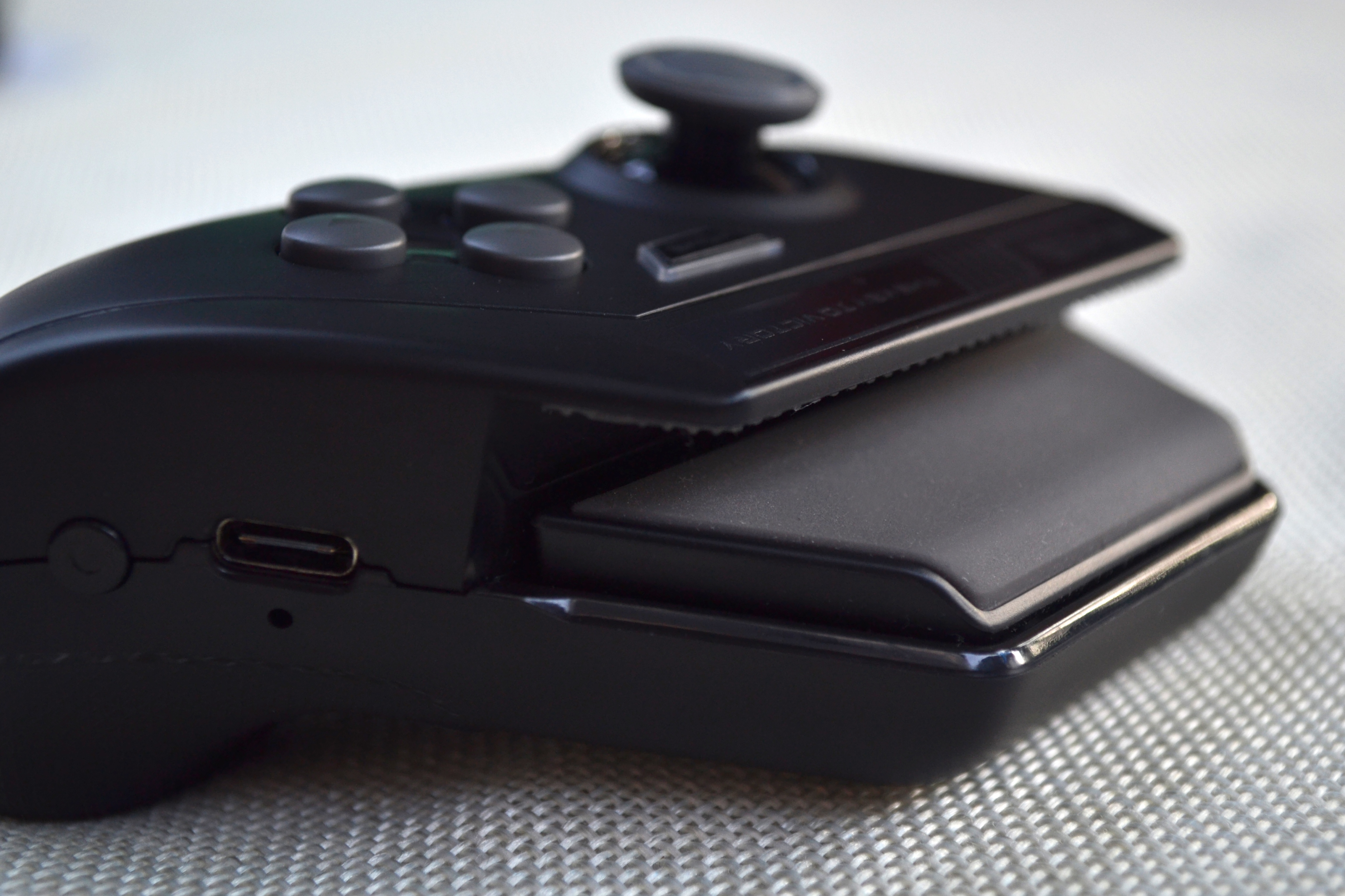 北通T1手游手柄蓝牙版：无拘无束赢战游戏