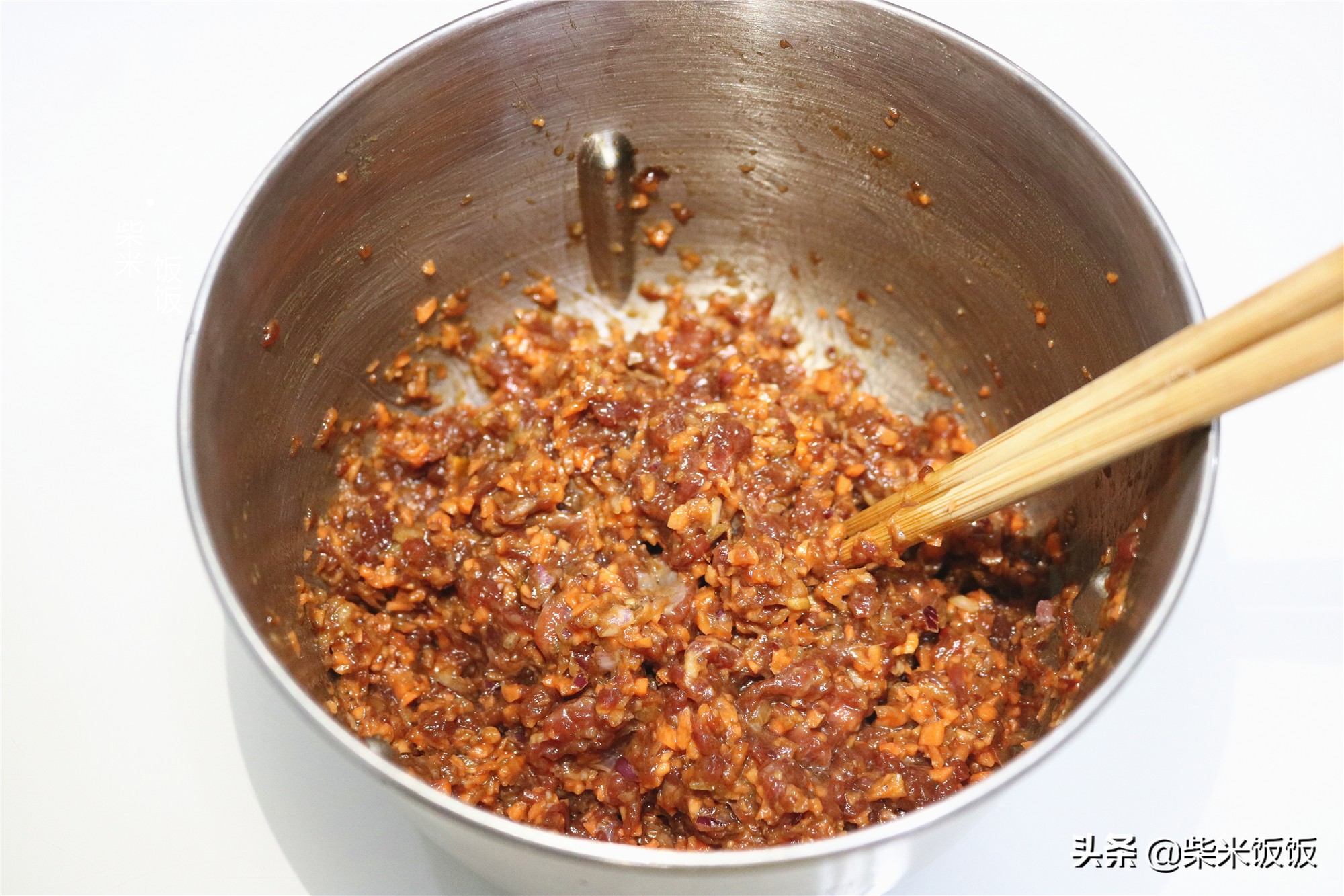 牛肉别总炖着吃了，试试这个做法，咬一口爆汁，早餐吃不错