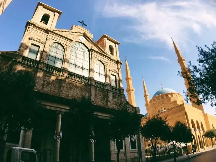 嫩巴黎是哪个国家的（嫩巴黎经济现状）