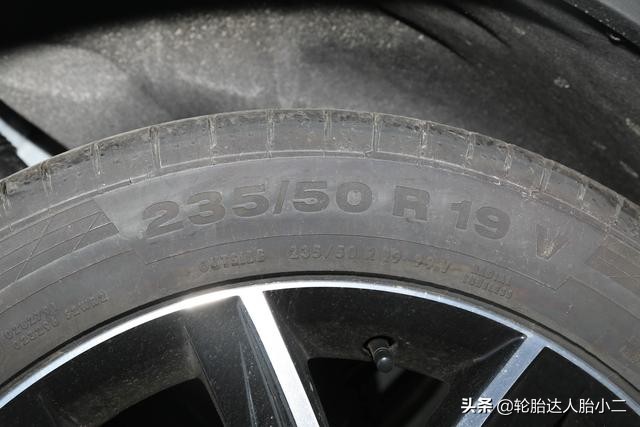 日系越野SUV丰田汉兰达普拉多逆势增长，SUV汽车轮胎也选日系？