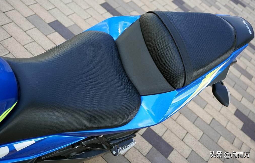 国内最畅销的250“跑车”铃木GSX-250R实拍解析