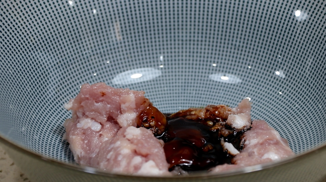 冬季要多吃芋头，吃南瓜冬瓜不如吃它，不用油炸，营养又美味