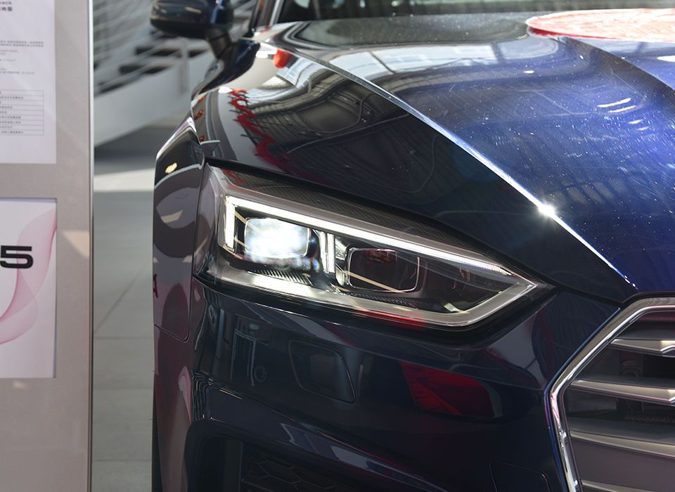 无框车门 溜背造型 到店实拍全新奥迪A5 Sportback