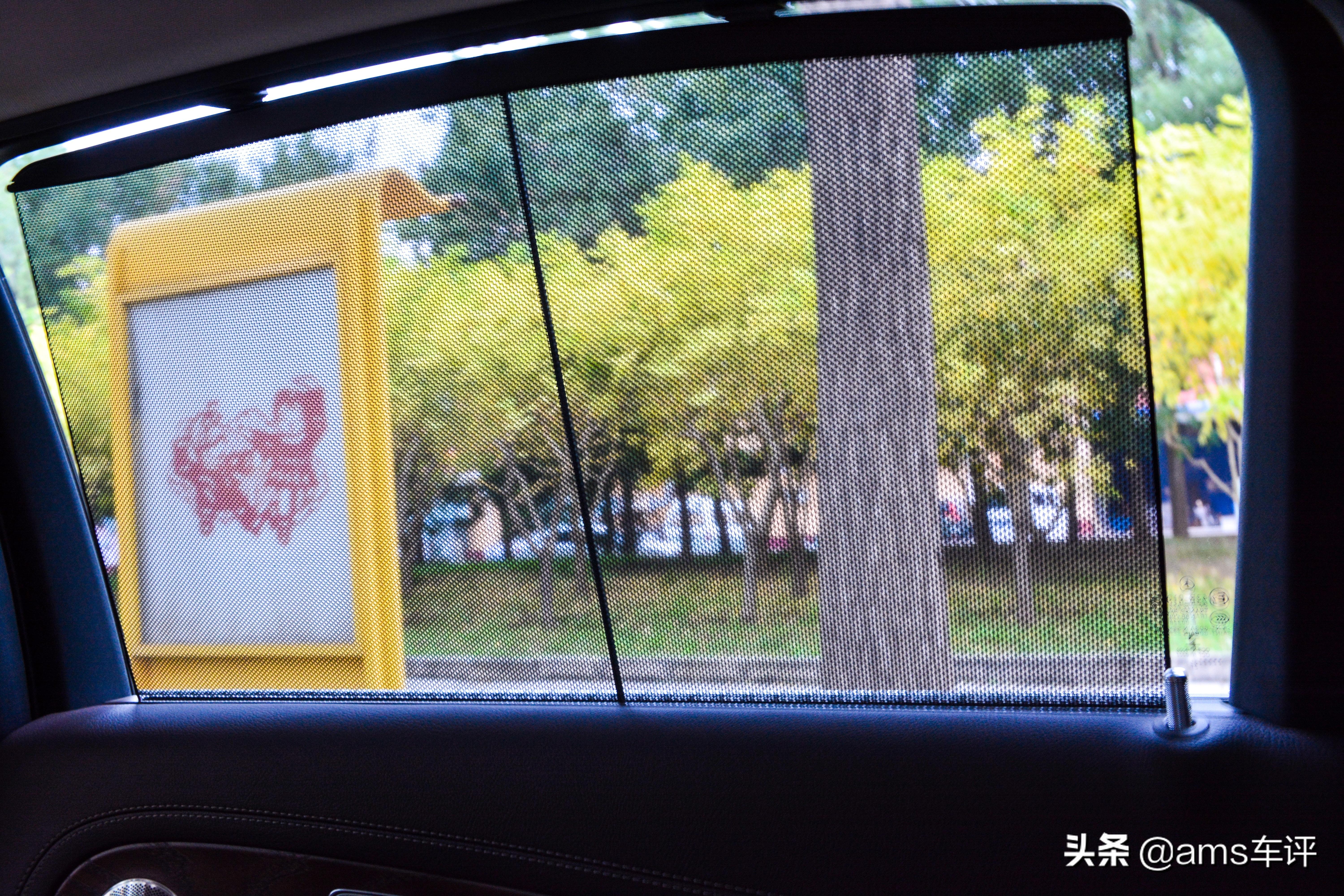 50万就能开上“小迈巴赫”奔驰E级究竟有多香？