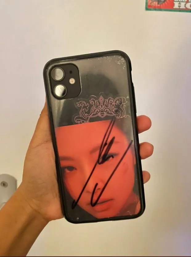 Lisa为何向JENNIE道歉;IZ*ONE衍生组合的名字是?