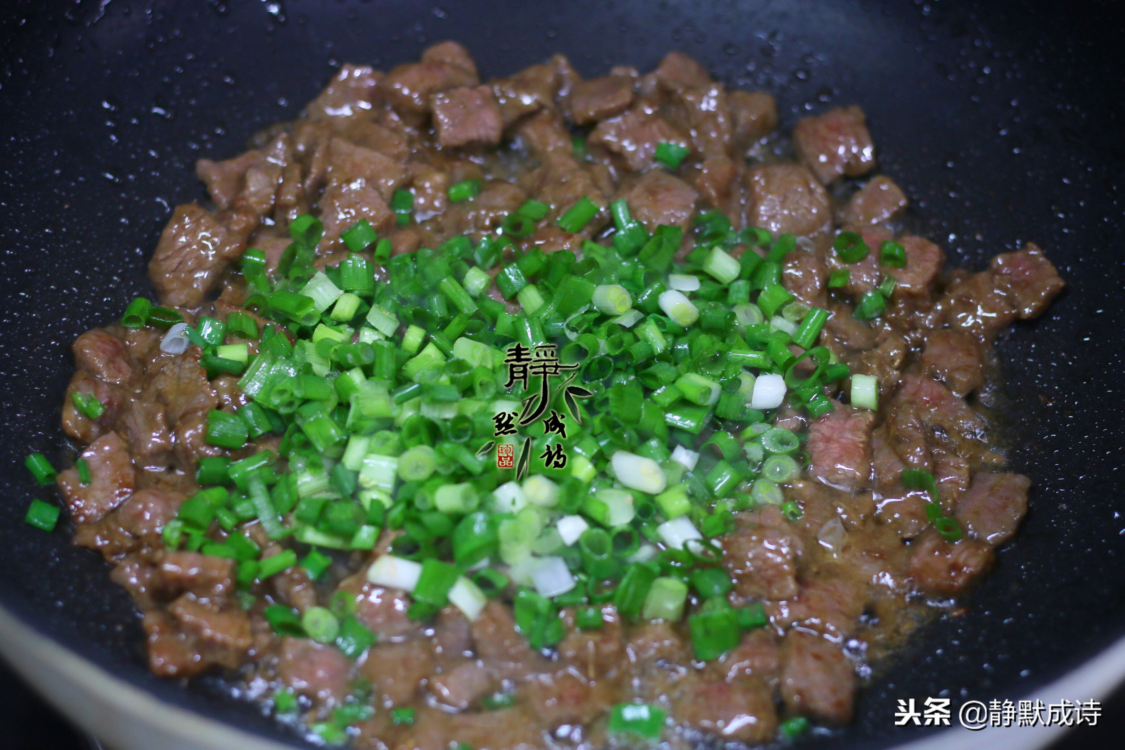 牛肉这样炒才滑嫩，喷喷香特下饭，这两点要记牢，哪点出错都不行