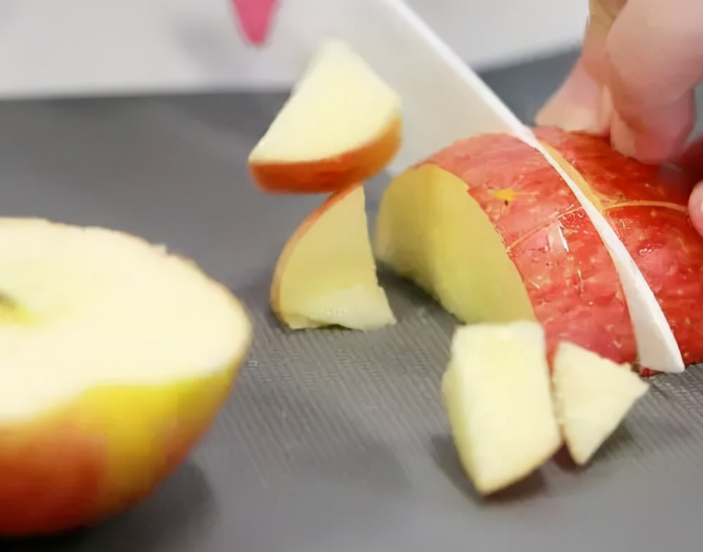 吃苹果可以“降血脂”？怎么吃更健康？营养师告诉你3个准则