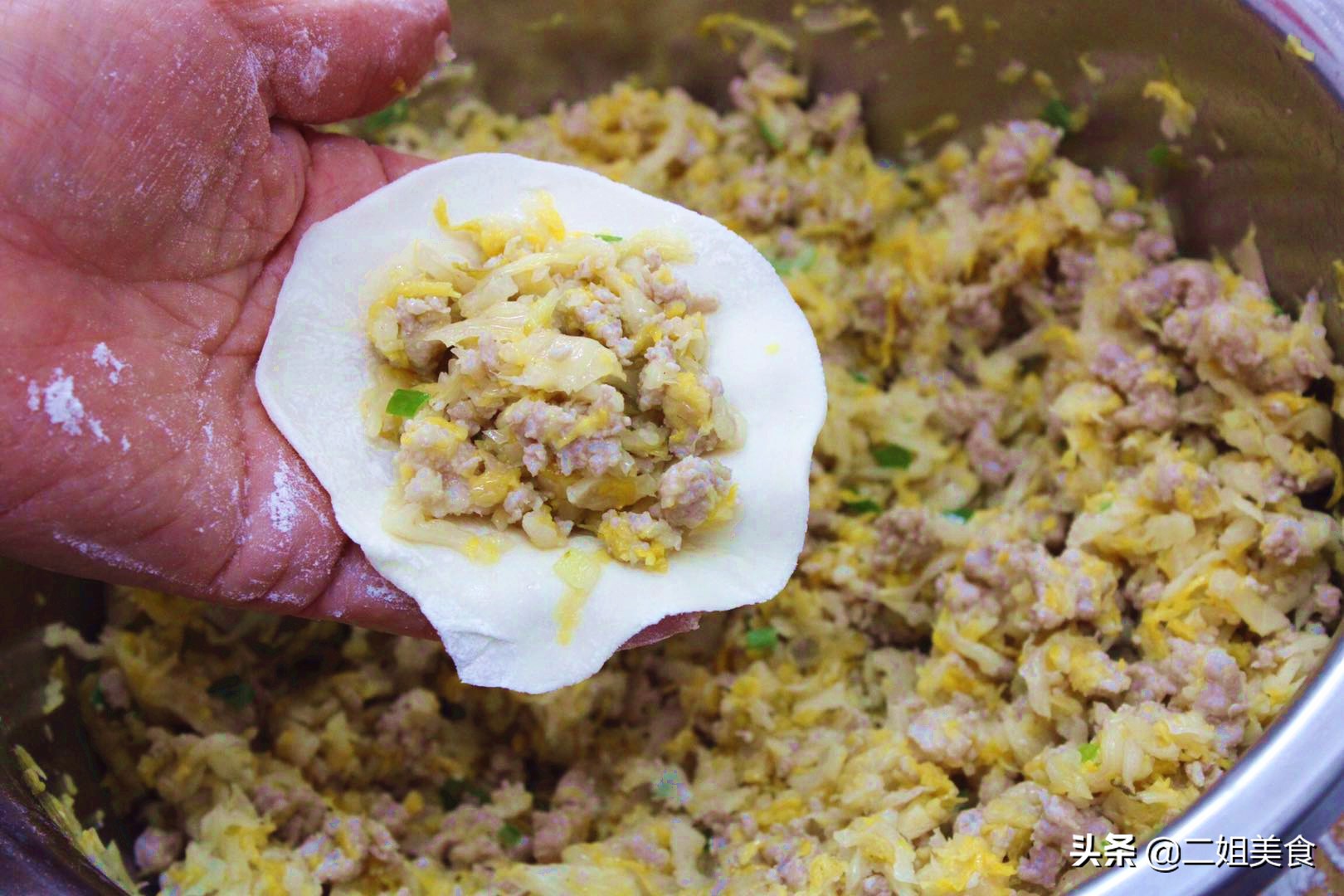 酸菜馅饺子好吃有诀窍，牢记“1不放1窍门”，饺子不好吃才怪