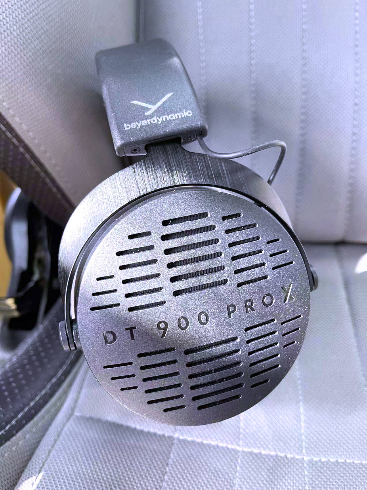 3000预算选耳机，HIFIMAN Edition XS 还是拜雅 DT 900 PRO X ?