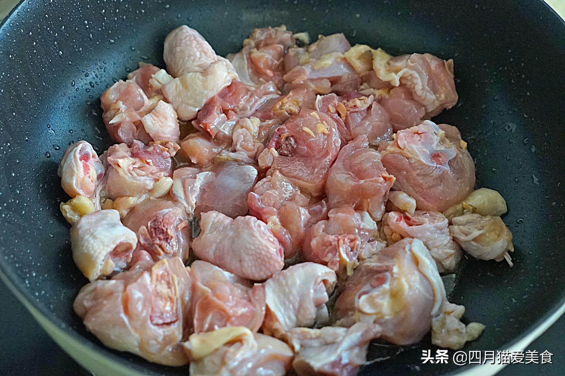 豆角晒干后，和鸡肉这样炖，味道好吃到嗨，我家每周要吃一次