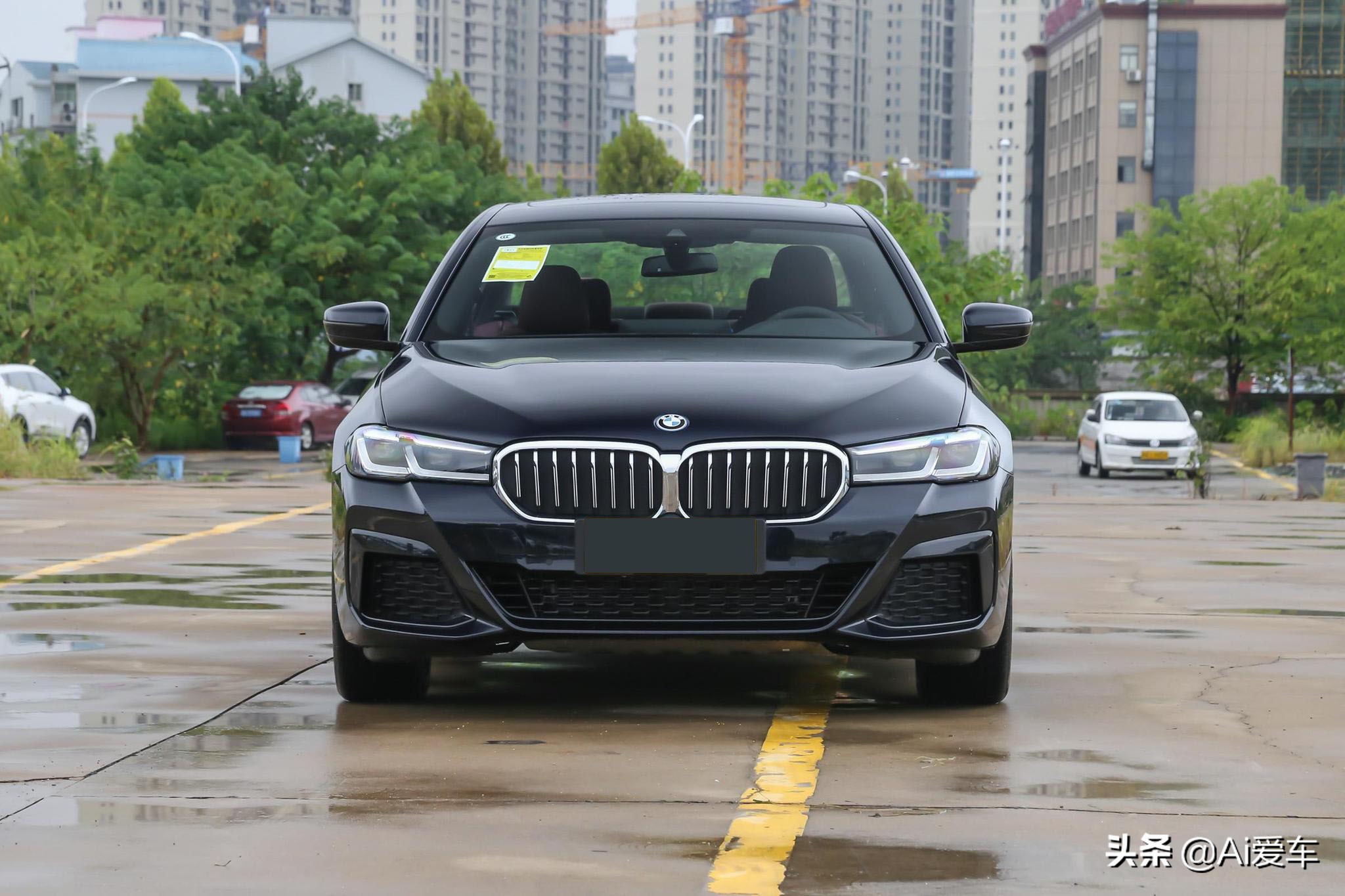 1.5L油耗德系豪华家轿，轴长超3米1，便宜不要税，宝马5系PHEV