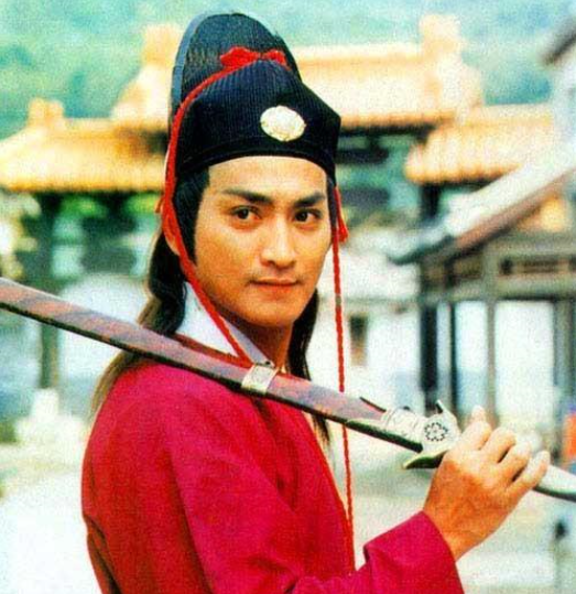 何家劲版展昭堪称盛世美颜!多少人因为他,磕上了童年第一对cp