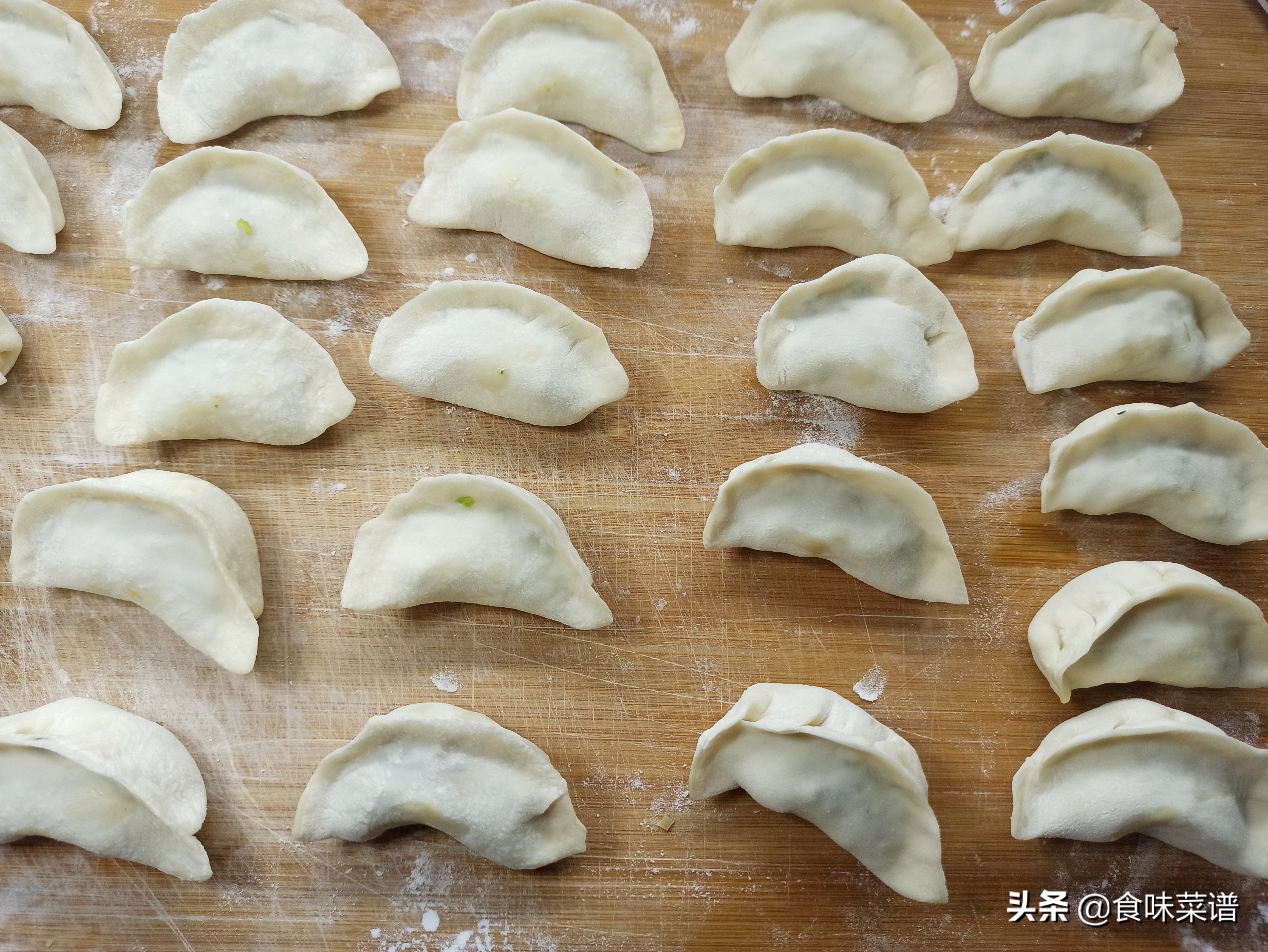 头伏到吃饺子，分享8种饺子馅的调法，有荤有素，鲜嫩营养又多汁